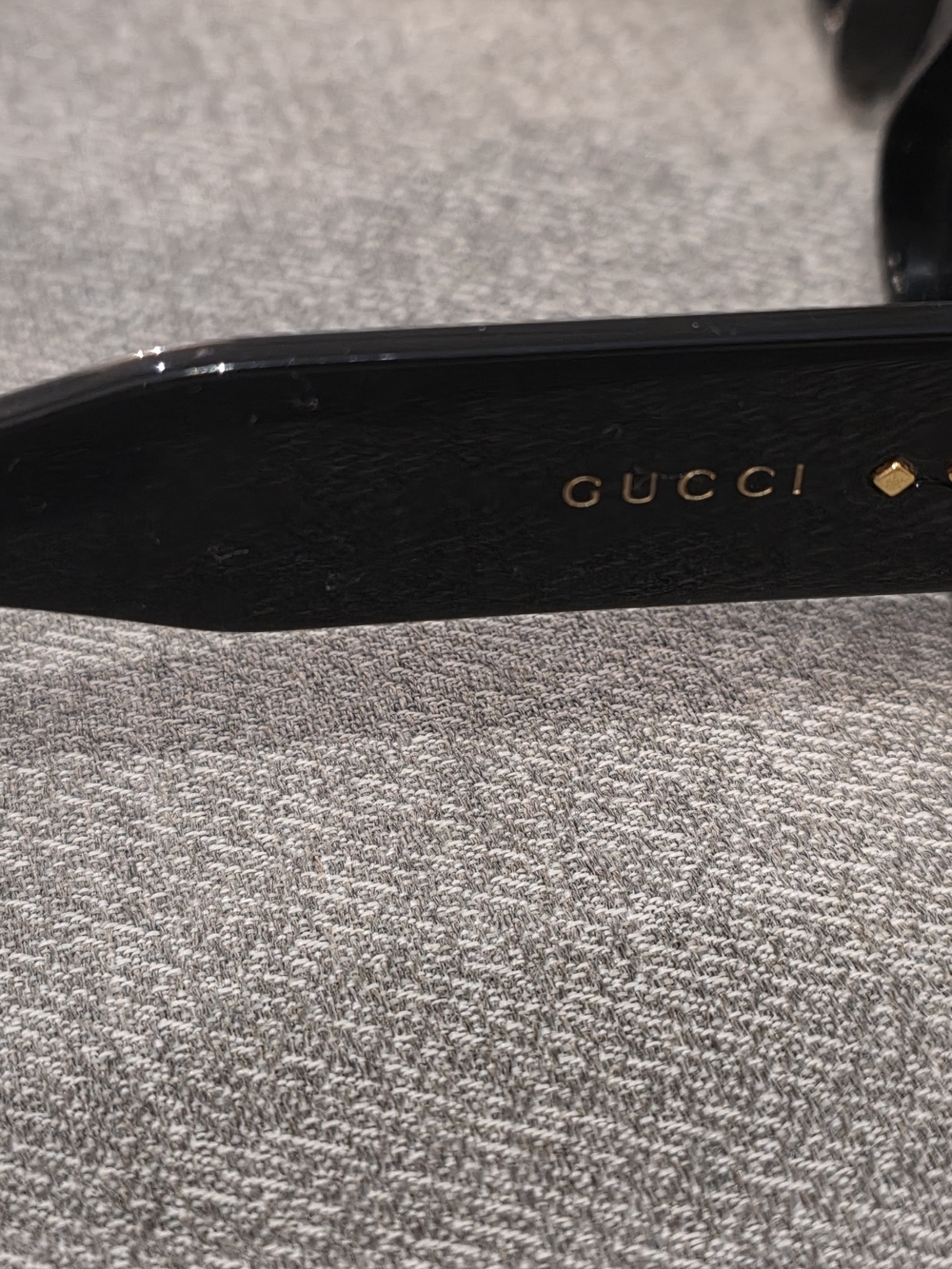 Gucci Black Rectangular Sunglasses with Navy Case - Picture 7 of 10